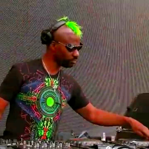 Meet your Posher, Venus - Picture 13 of 16